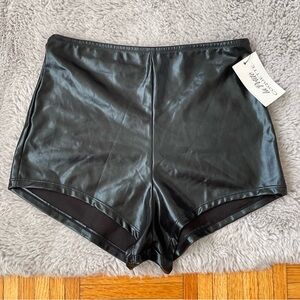 LE‎ PETITE COQUETTE black shorts